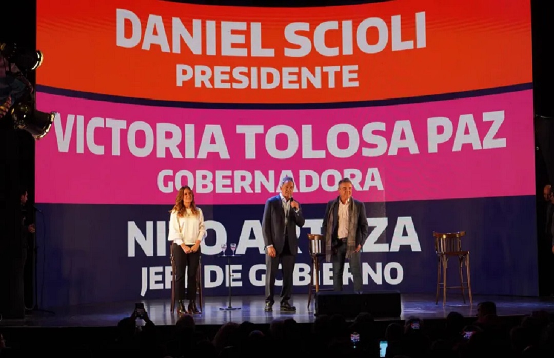 Daniel Scioli, Tolosa Paz y Nito Artaza lanzaron Unidos Triunfaremos