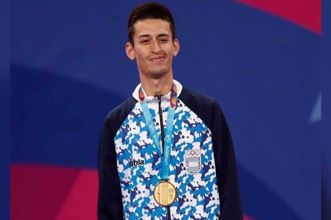 Lucas Guzmán de Merlo medalla de plata en taekwondo, el Panamericanos de Chile