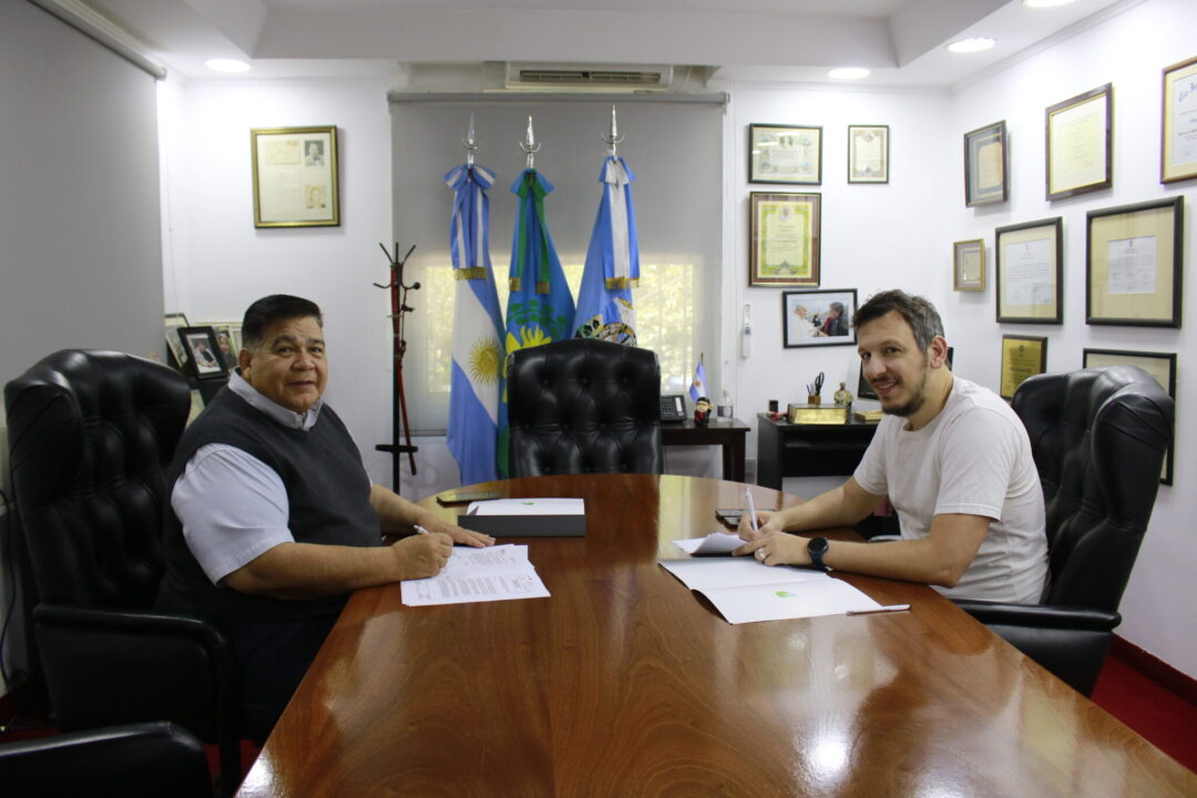 El intendente Ishii, y Juan Cuattromo, firmaron acuerdos del Provincia para la facultad