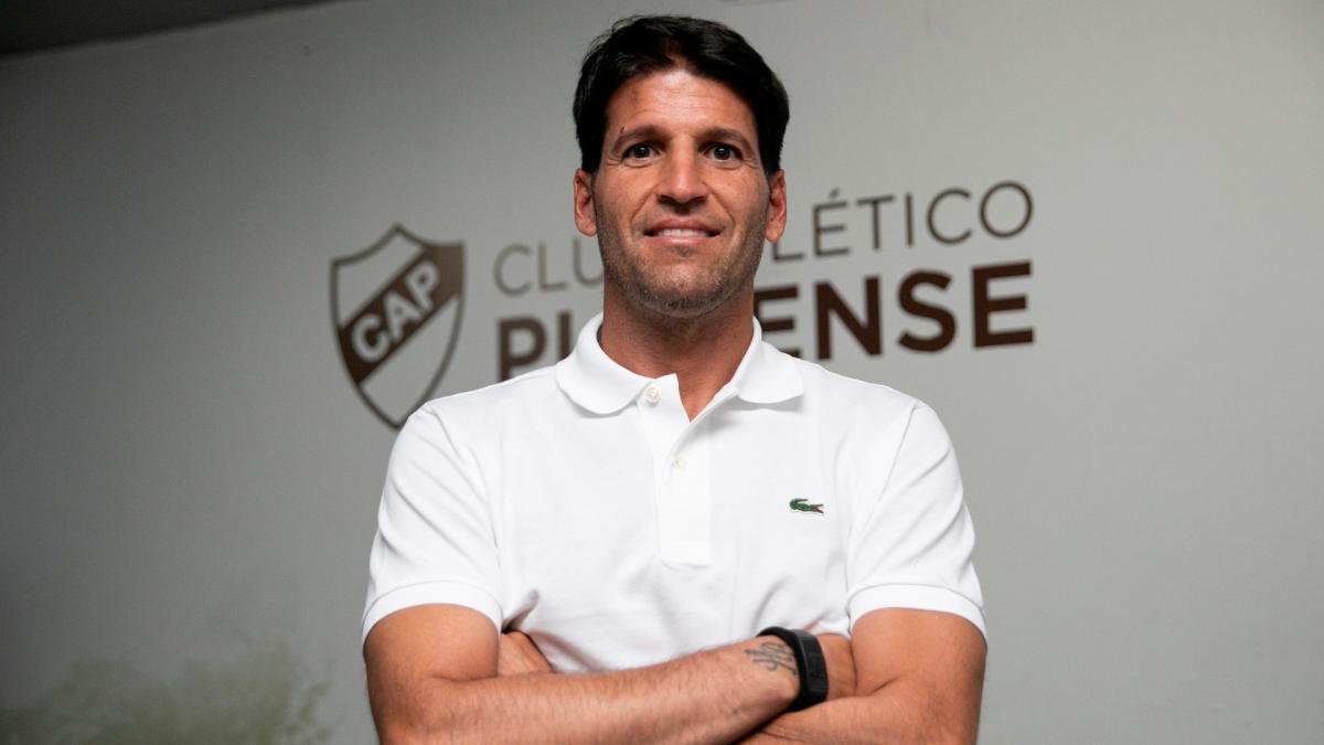 Sebastián Grazzini es el nuevo entrenador de Platense