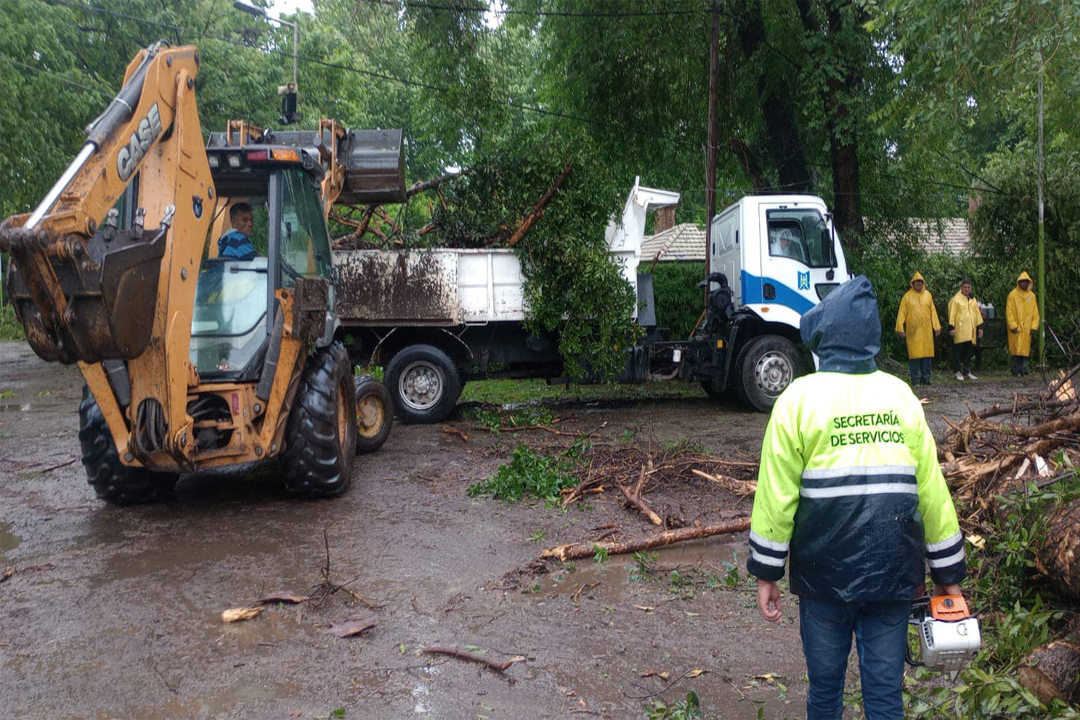 El municipio de Malvinas Argentinas continúa trabajando tras el intenso temporal