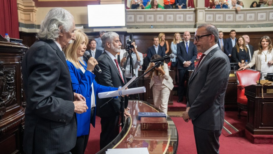 Luis Vivona fue reelecto vice presidente 1ro del Senado bonaerense