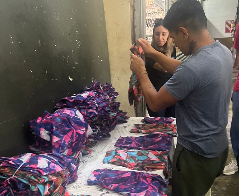 Desde una cárcel bonaerense de San Martín donaron vestimenta infantil a comedores del municipio