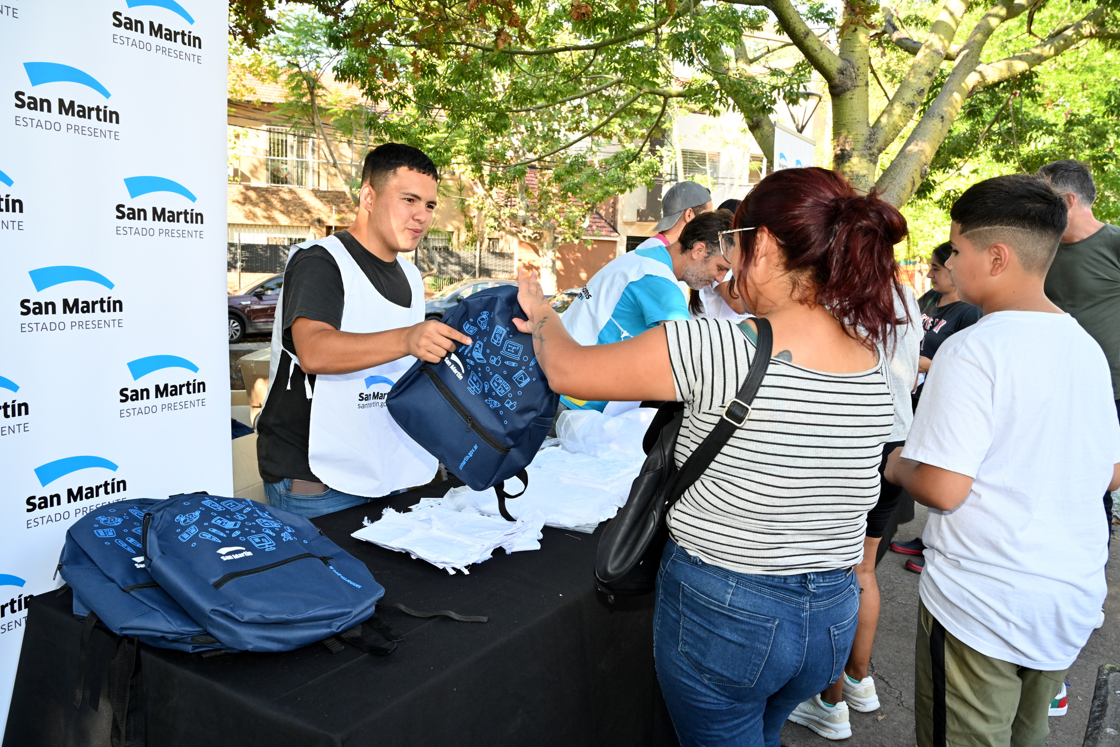 El Municipio de San Martín entregó kits escolares a todos los chicos que empezaron 1° grado