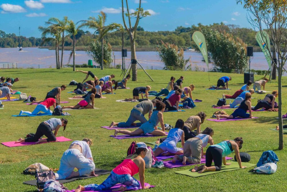 Cientos de personas disfrutaron del Yoga en el Festival “Exhale” del Parque Náutico de San Fernando