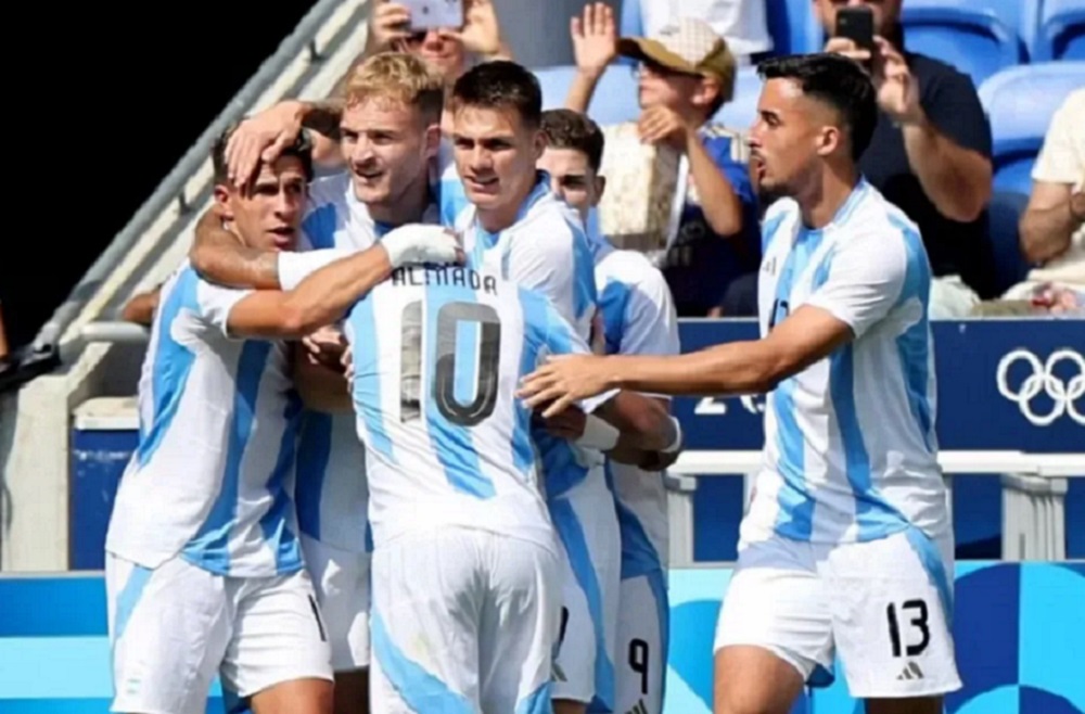 Argentina gana a Ucrania, pasa como segunda y ¡se cruzará con Francia!