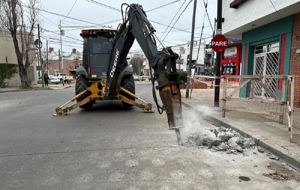 El municipio de San Isidro comenzó la repavimentación en la calle Hipólito Yrigoyen en Martínez