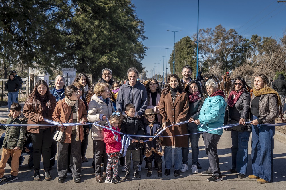 Moreno: Fernández y Katopodis inauguraron la Avenida Argentinidad