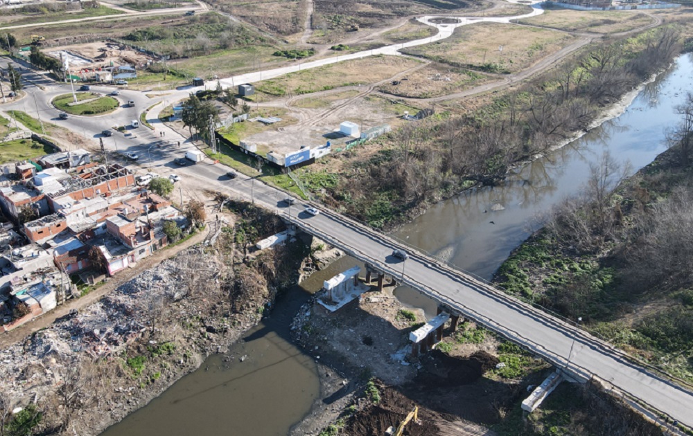 San Miguel: Se reactivó la obra de ampliación del puente de Gaspar Campos y el río Reconquista