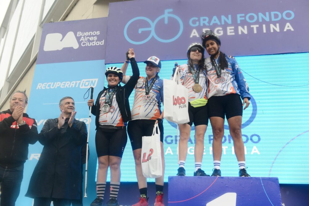 Jorge Macri premió a los competidores del “Gran Fondo Argentina”, la carrera de ciclismo amateur más importante del país