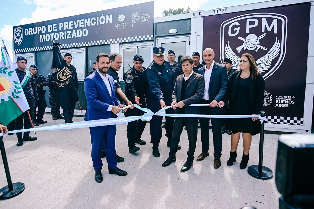 Kicillof inauguró junto a Sujarchuk la nueva base del Grupo de Prevención Motorizado en Escobar