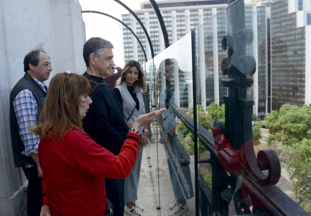 Reabrió el mirador de la Torre Monumental de Retiro tras las obras de la Ciudad