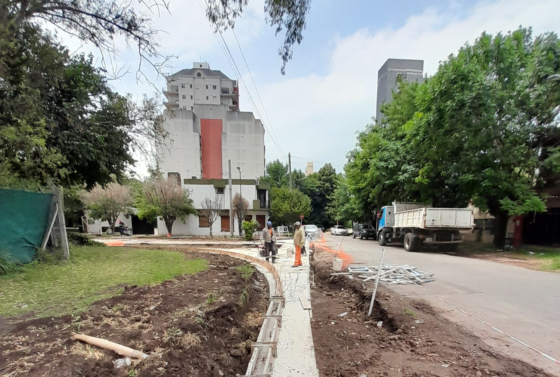 Continúan las obras de bacheo y arreglos de calle en San Miguel