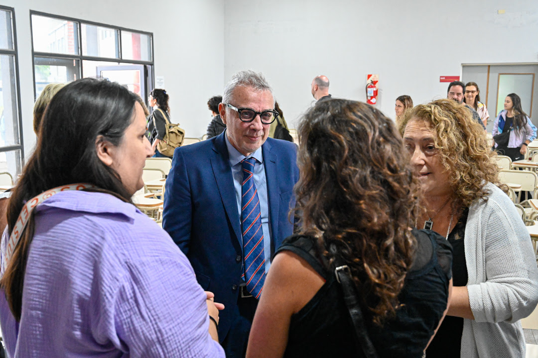 En el CUT, Julio Zamora acompañó la 7ma jornada científica de Atención Primaria de Salud del Municipio de Tigre