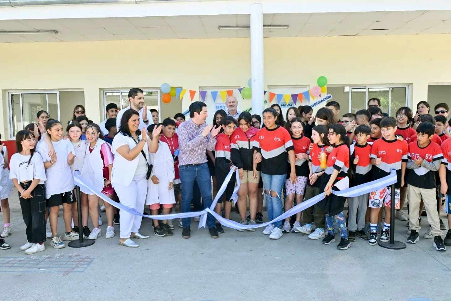 Leo Nardini inauguró nuevas aulas en la Primaria N° 35 de Los Polvorines