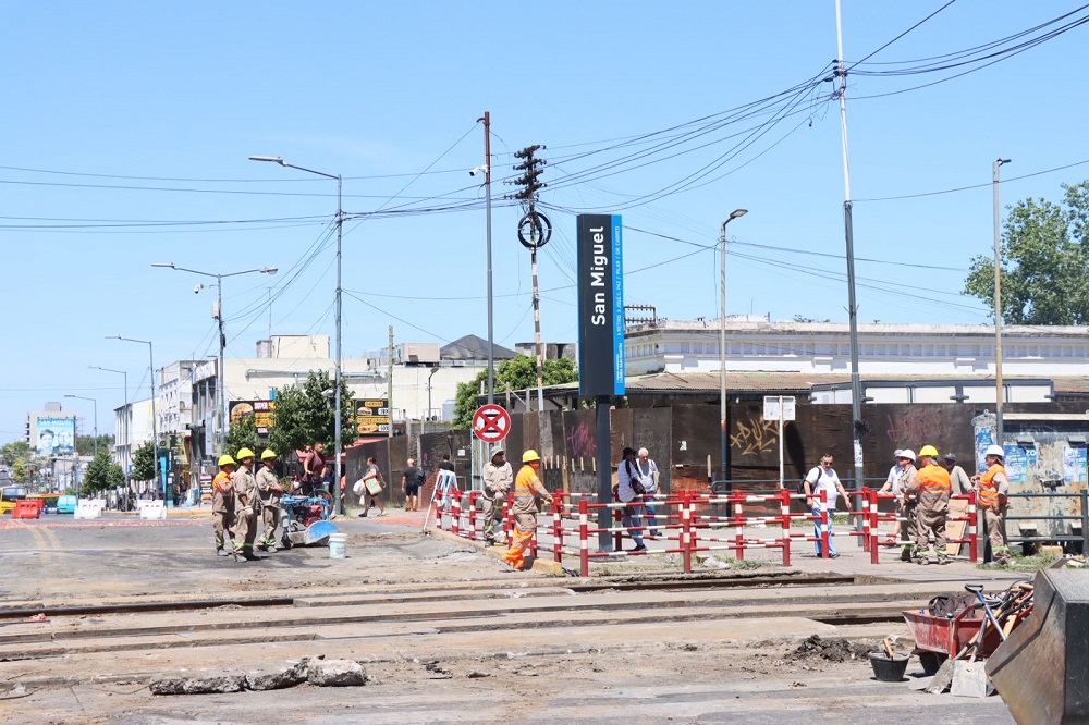 San Miguel: empezó una importante obra de mejoras en Av. Balbín y las vías