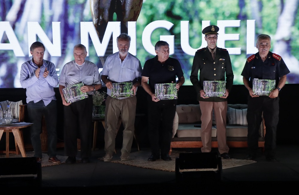 San Miguel presentó un libro con imágenes que recorren sus rasgos principales, raíces e historia