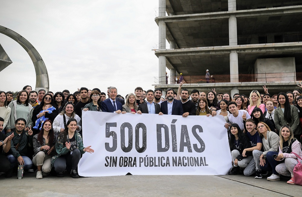“500 días sin obra pública en la Provincia” Axel Kicillof en la UNSAM de San Martín