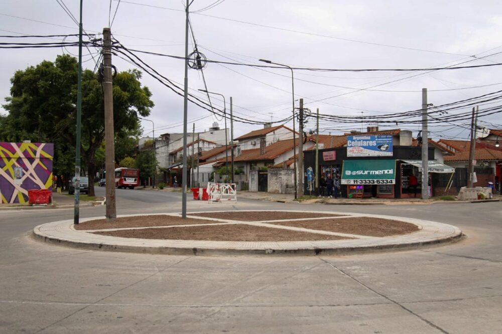 Corredor Rolón: ya está habilitada la rotonda a la altura de José Ingenieros y comenzó la construcción del boulevard central