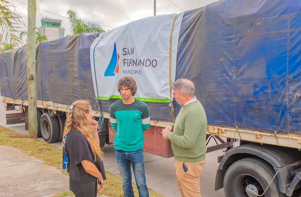 El Municipio de San Fernando envió dos camiones con ayuda para Bahía Blanca