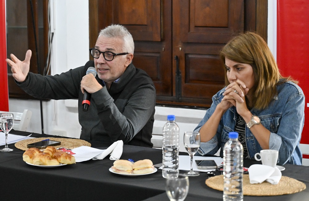 Julio Zamora: “El silencio del Gobierno nacional nos duele, tiene que haber una respuesta del ministro de Salud”