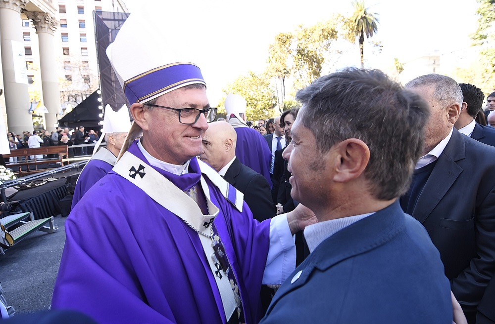 Kicillof participó de la misa en homenaje a Francisco en la Catedral de Buenos Aires