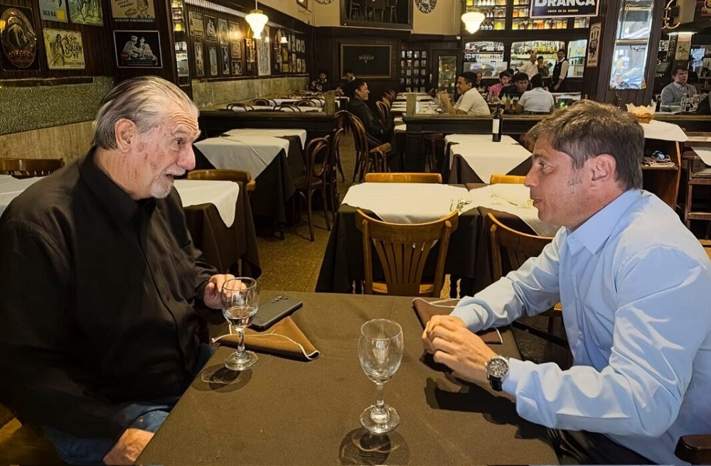 Kicillof se reunió con Storani en La Plata y exploran frente para pelear contra el gobierno
