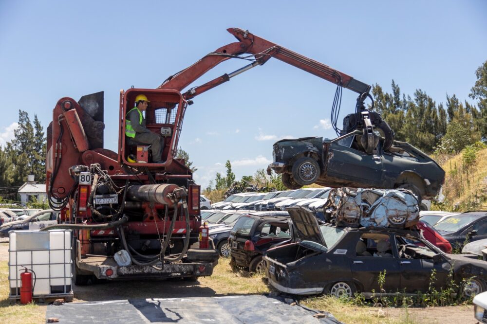 San Isidro: se compactaron más de 1300 vehículos del depósito fiscal de Boulogne