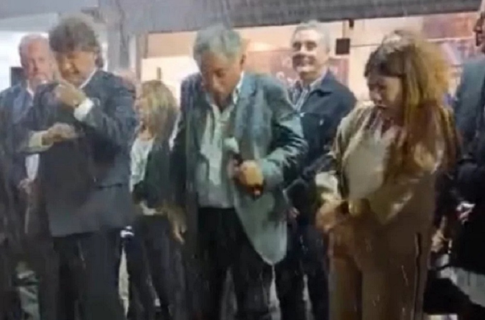 No fue la Niña, tampoco el Niño pero a Mollo y Pareja los agarro el agua