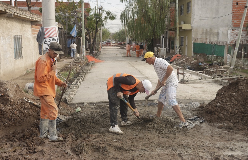Con nuevos pavimentos en Obligado, avanza la mejora de la entrada de Gaspar Campos y Buen Ayre