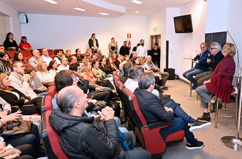 Julio Zamora acompañó la segunda jornada de reflexión del CLADE en Tigre