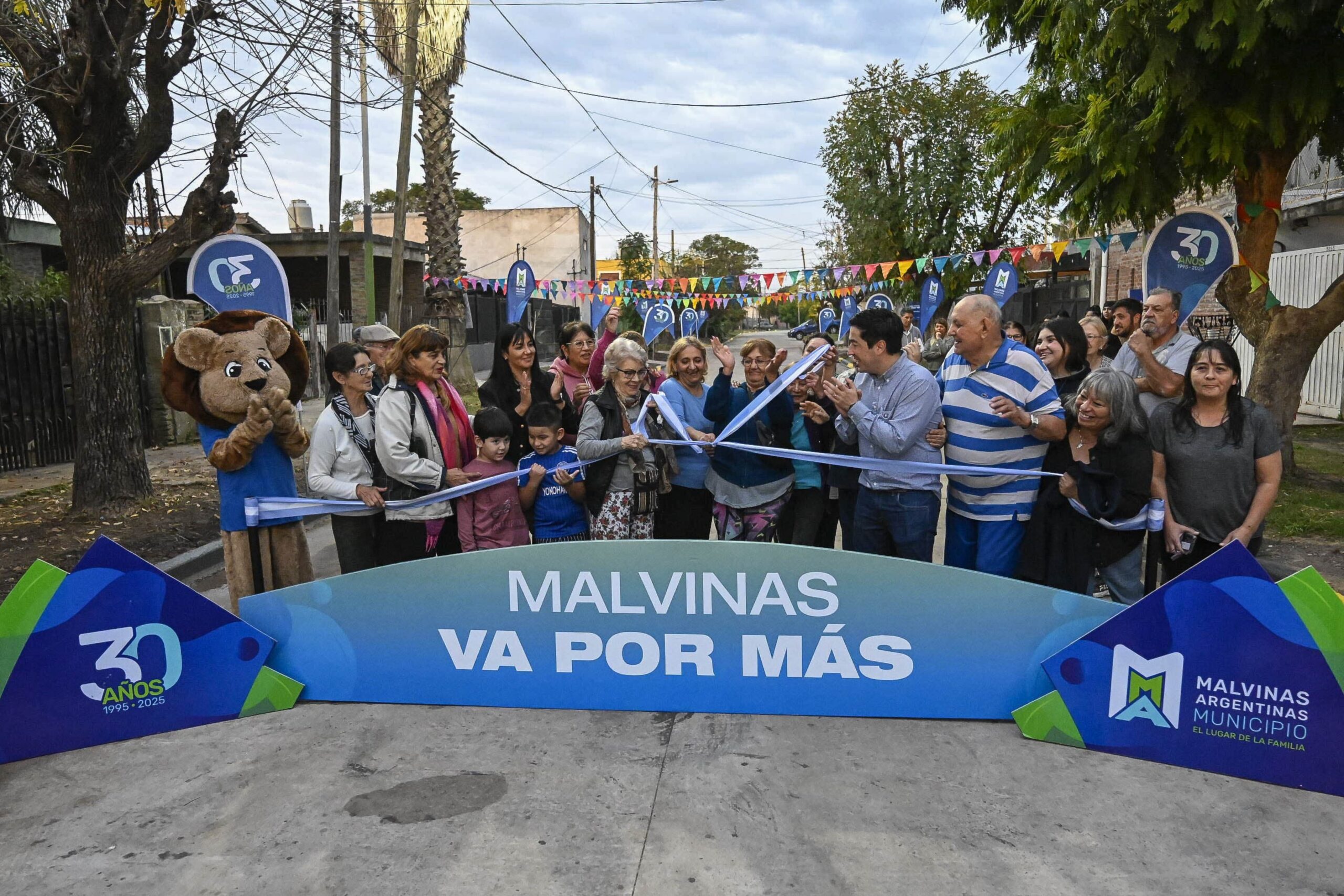 Leo Nardini inauguró el pavimento de las calles Verdi y Mosconi
