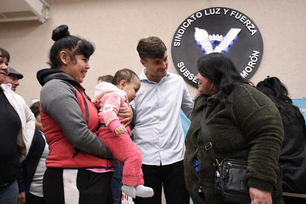 Más de 200 familias de Morón firmaron la escritura de sus viviendas
