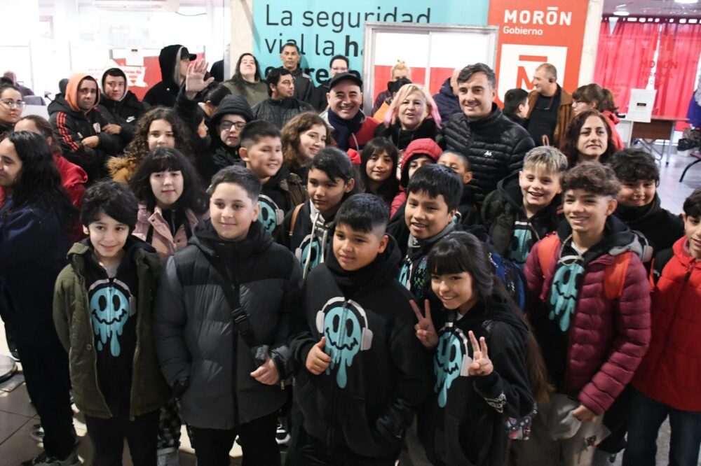 Morón, “Sexto al Mar”