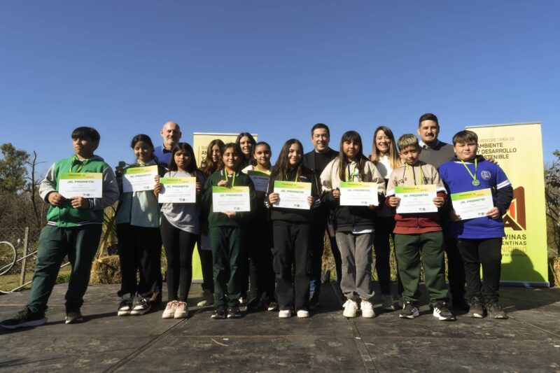 Día del Ambiente, alumnos de 6º grado de Malvinas Argentinas