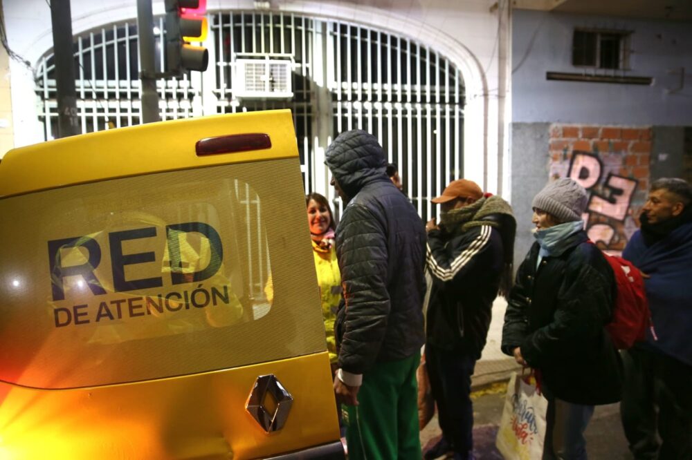 Fuerte operativo de la Ciudad por las bajas temperaturas