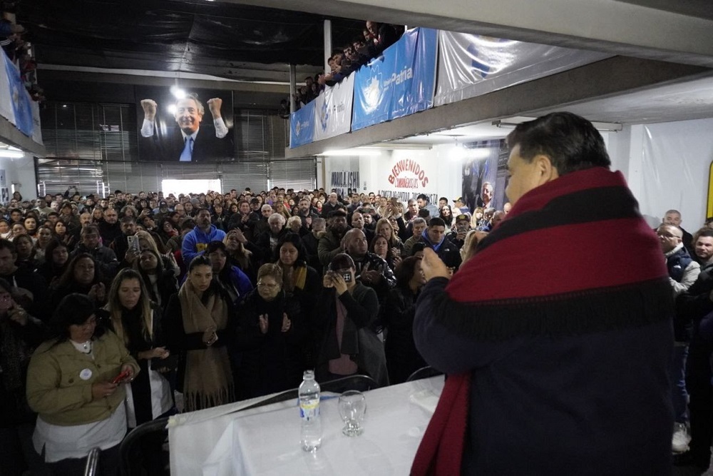 Mario Ishii arengó a los paceños