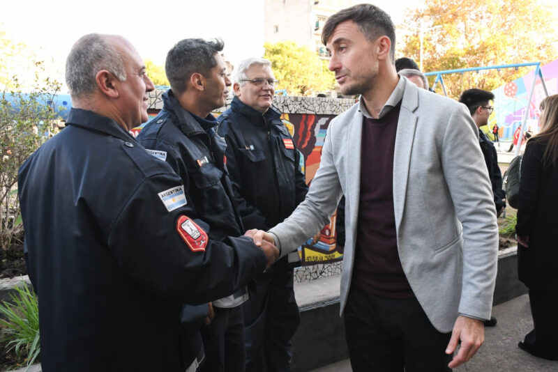 Morón, Bomberos Voluntarios