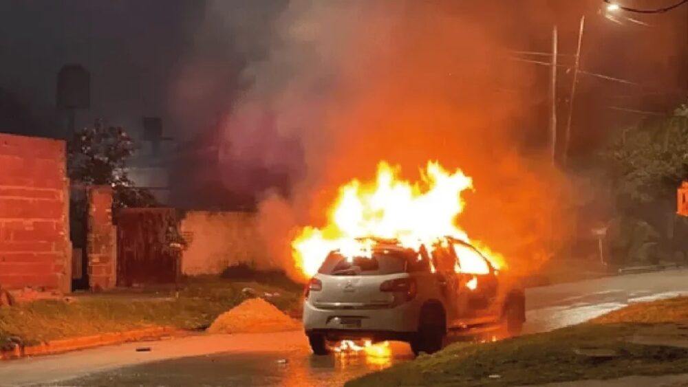 Tortuguitas: Hallaron en auto 2 cuerpos calcinados