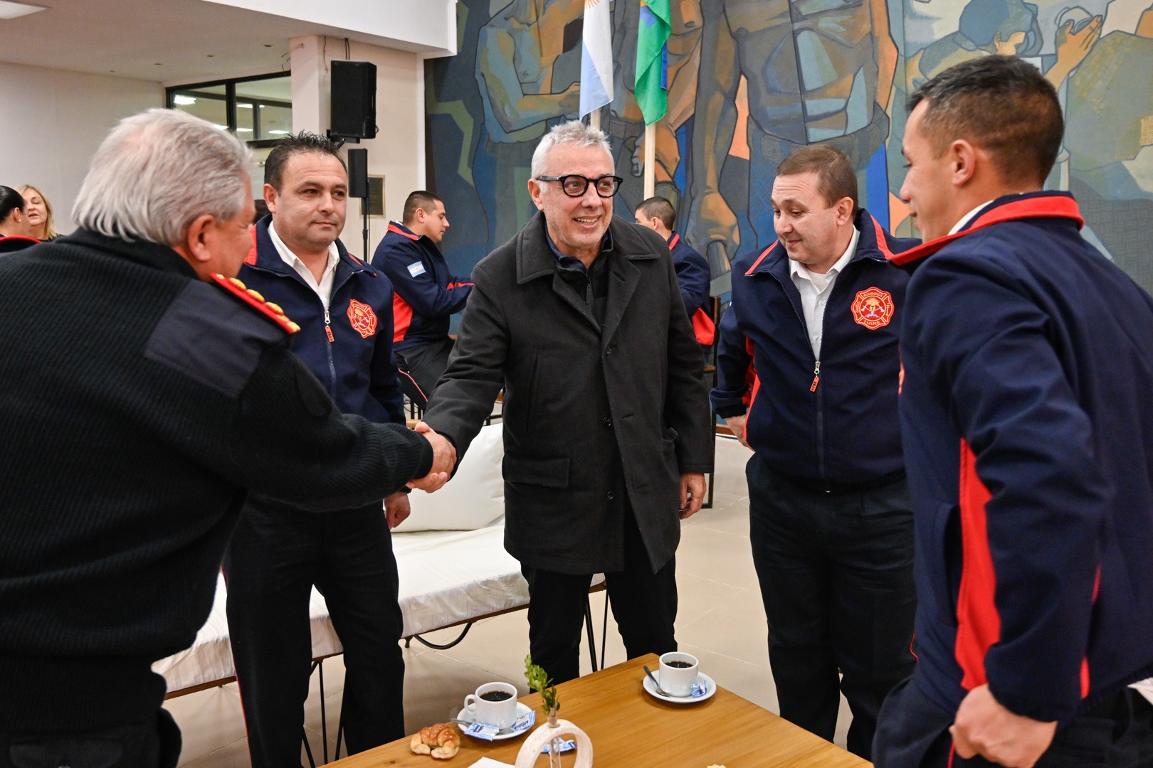 Julio Zamora reconoció los Bomberos
