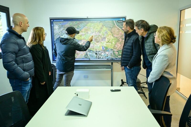 Ariel Sujarchuk y Gabriel Katopodis recorrieron el nuevo Centro de Monitoreo y la remodelación del Polo de Educación Superior