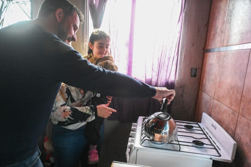 Avanza con fondos municipales la extensión de la red de gas que paralizó el gobierno nacional