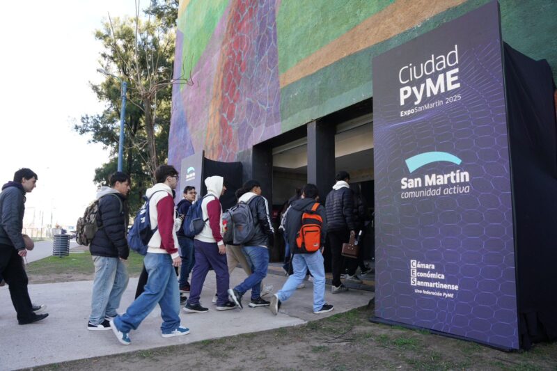 Fernando Moreira inauguró la Expo Ciudad PyME 2025