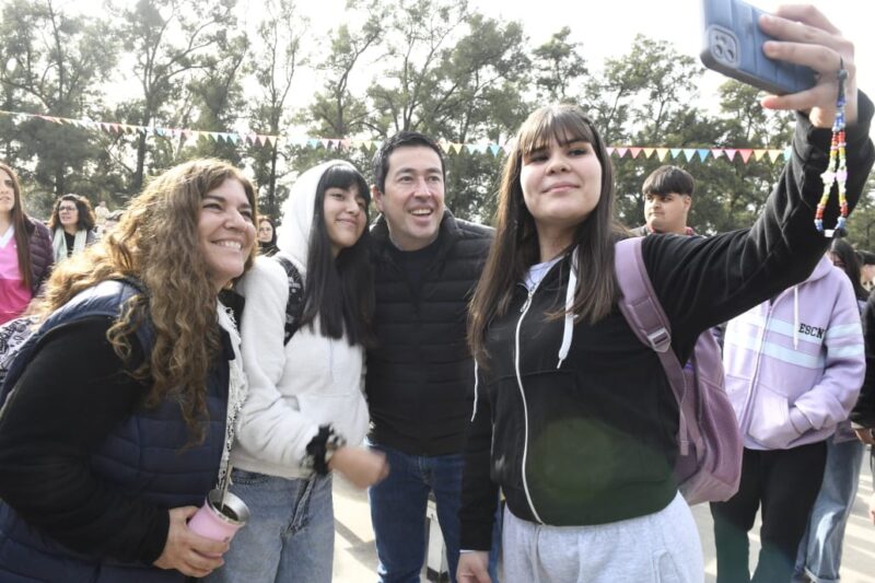Foro Algoritmo Joven propuesta de Malvinas Argentinas con los jóvenes como protagonistas de cambio
