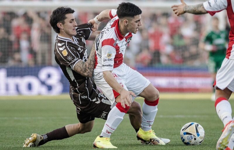 En un partido con polémica Platense se trajo un punto de Córdoba ante Instituto