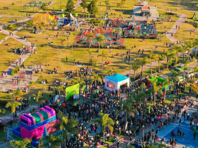 Juan y Eva Andreotti compartieron una nueva tarde de juegos por el Mes de las Infancias
