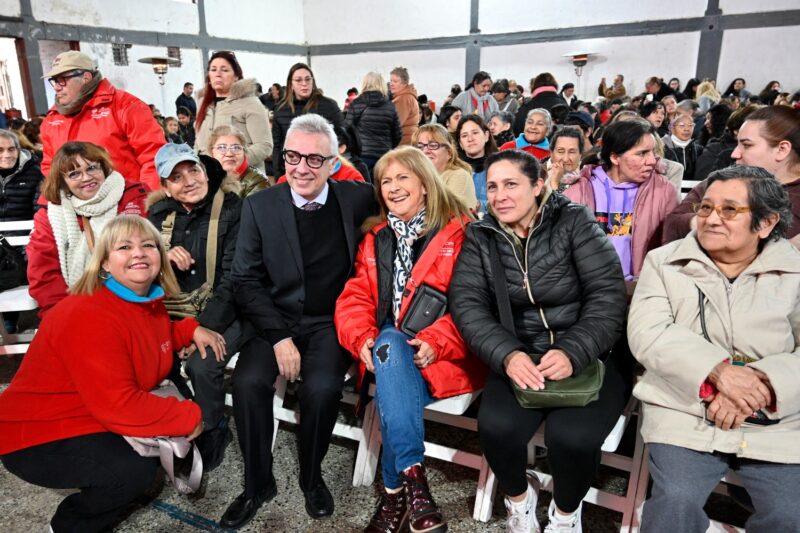 Julio Zamora reconoció a más de 700 trabajadoras y trabajadores vecinales de Tigre