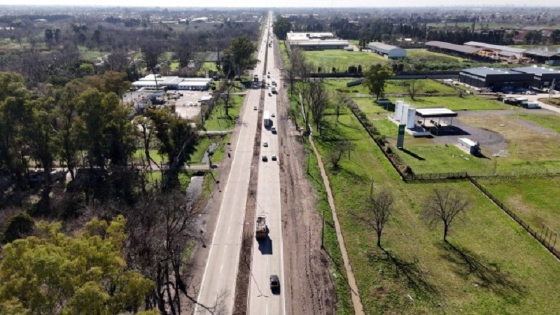 Mariel Fernández recibió a Katopodis y recorrieron obras viales en Moreno