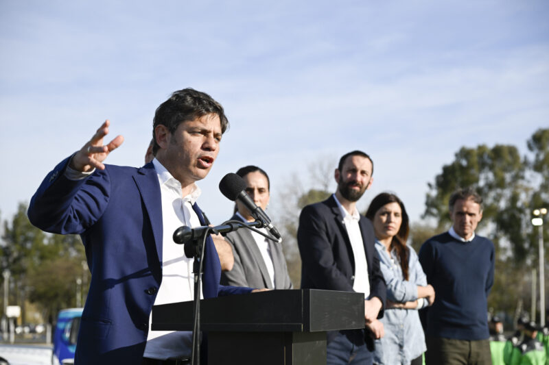 Kicillof “Donde había un depósito de chatarra, ahora hay una base policial con nuevos vehículos que traen más seguridad a los barrios”