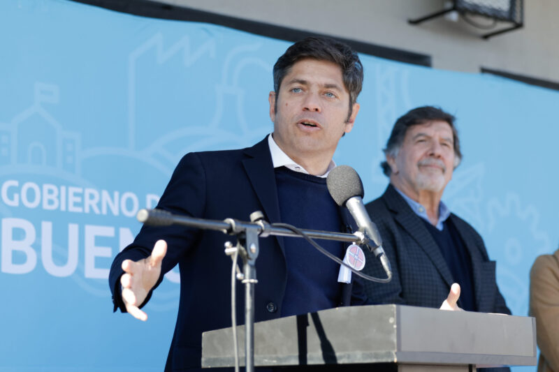 Kicillof inauguró junto a Mariel Fernández el edificio educativo N°270 en Moreno